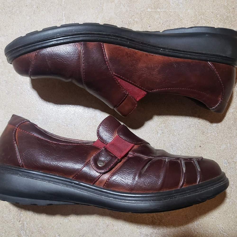 Ultime Confort Brown Genuine Leather Slip On Loafers Shoes Size 8 M